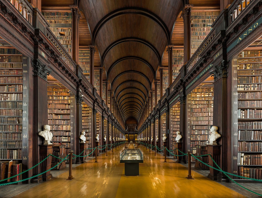 Dublinas Universitātes Trīsvienības koledžas bibliotēkas interjers